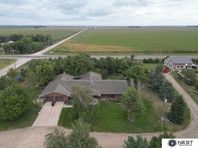 1419 Road N, York, NE 68467