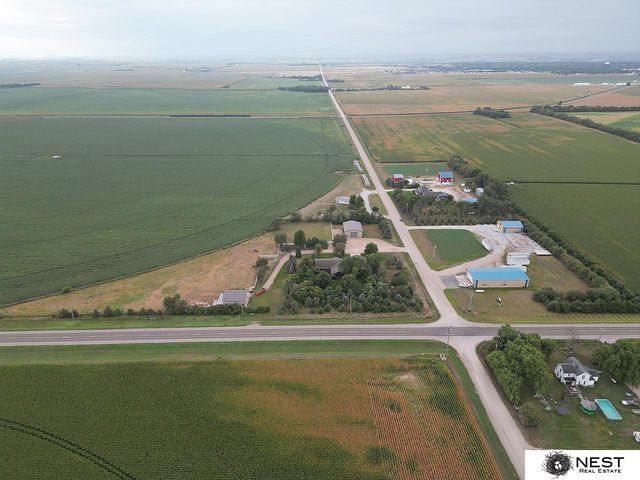 1419 Road N, York, NE 68467