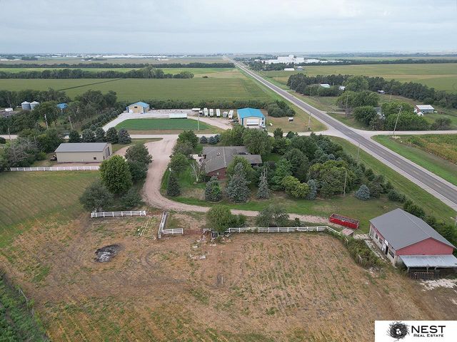 1419 Road N, York, NE 68467