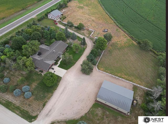 1419 Road N, York, NE 68467