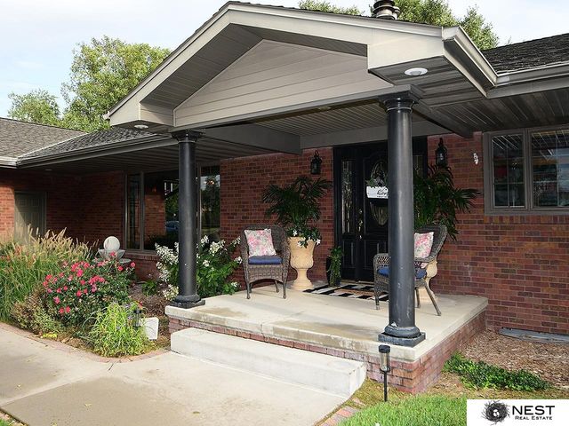 1419 Road N, York, NE 68467