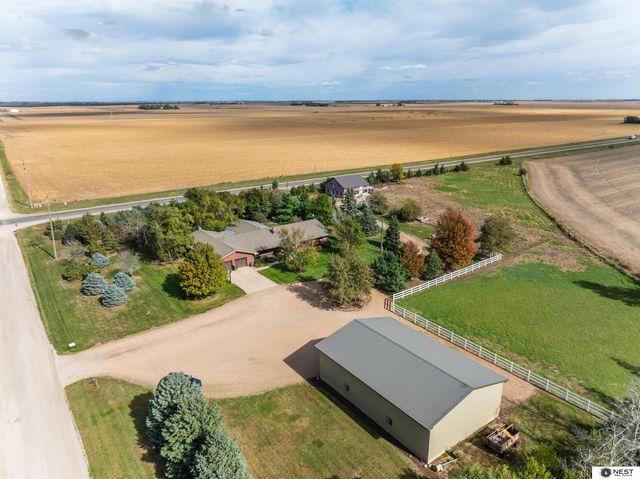 1419 Road N, York, NE 68467