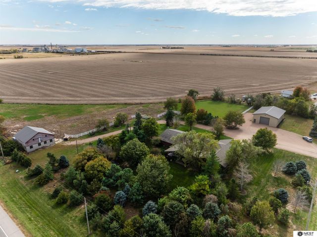 1419 Road N, York, NE 68467