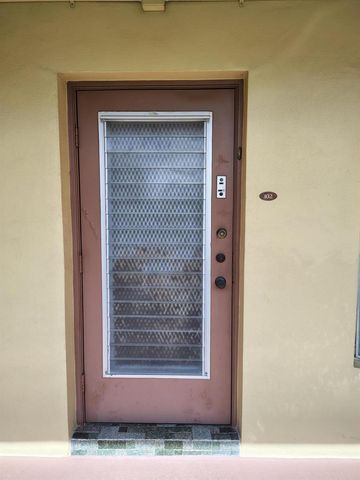 6050 NW 64th Avenue 102, Tamarac, FL 33319
