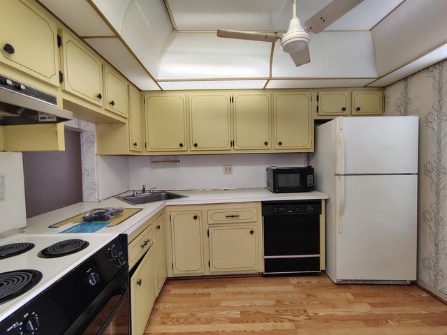 6050 NW 64th Avenue 102, Tamarac, FL 33319