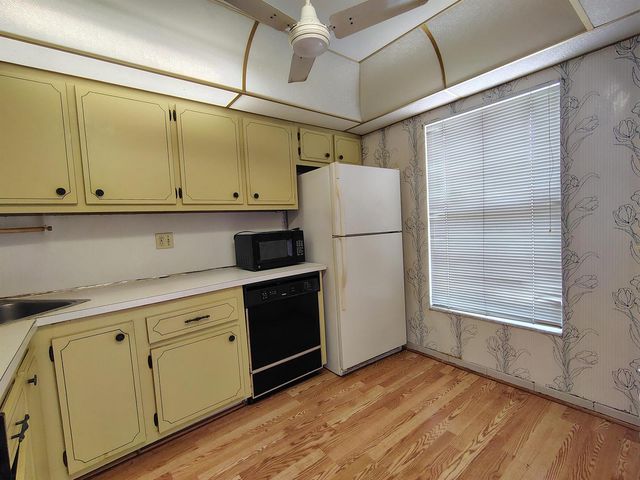 6050 NW 64th Avenue 102, Tamarac, FL 33319