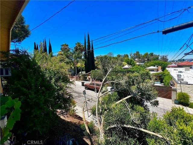 5354 De Roja Avenue, Woodland Hills, CA 91364
