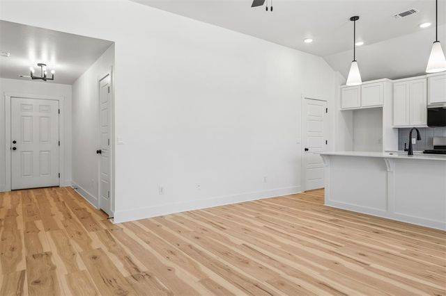 3723 Eureka Drive, Norman, OK 73069