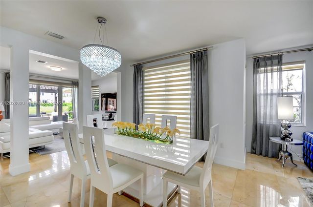 10555 NW 69th Terrace, Doral, FL 33178