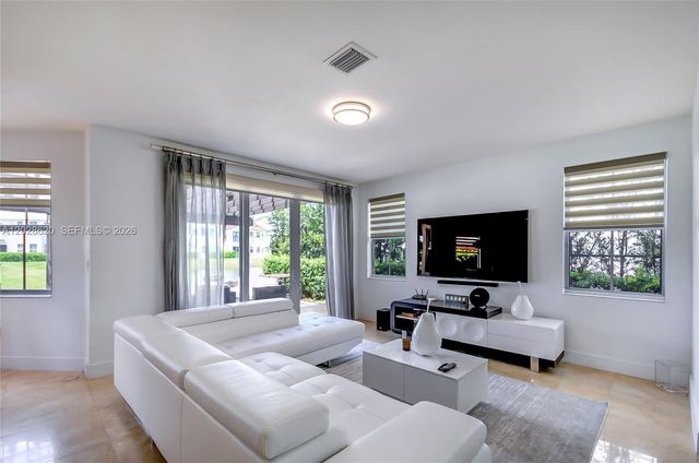 10555 NW 69th Terrace, Doral, FL 33178