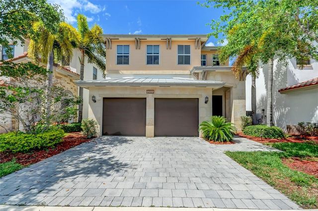 10555 NW 69th Terrace, Doral, FL 33178