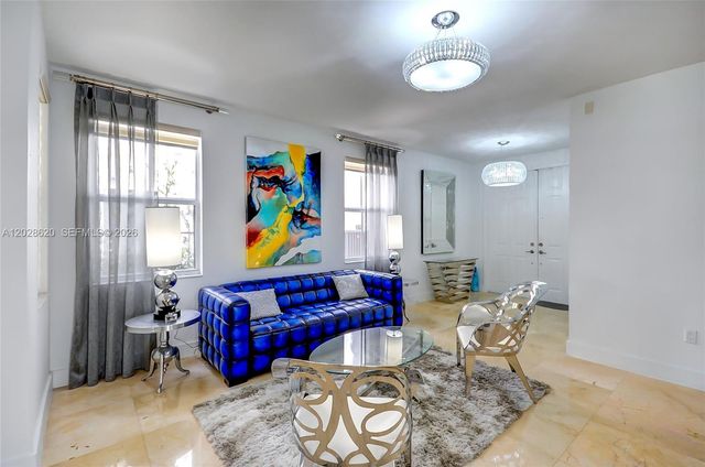 10555 NW 69th Terrace, Doral, FL 33178