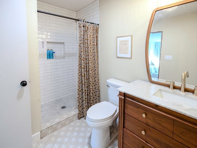 2207 Marble Falls Drive, Carrollton, TX 75007