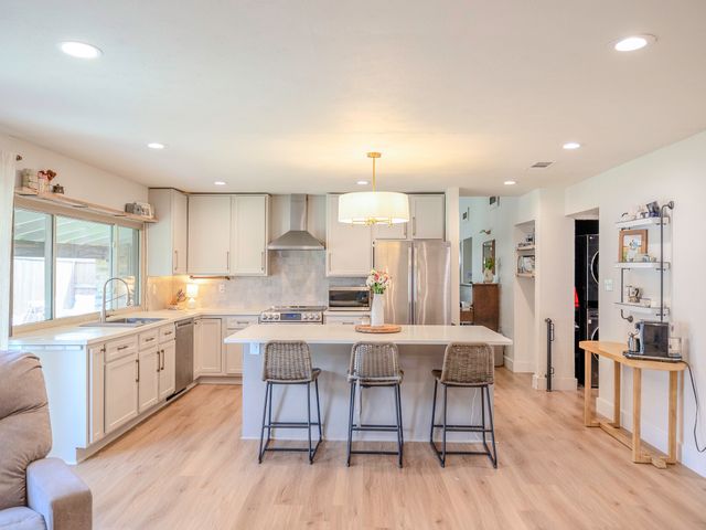 2207 Marble Falls Drive, Carrollton, TX 75007