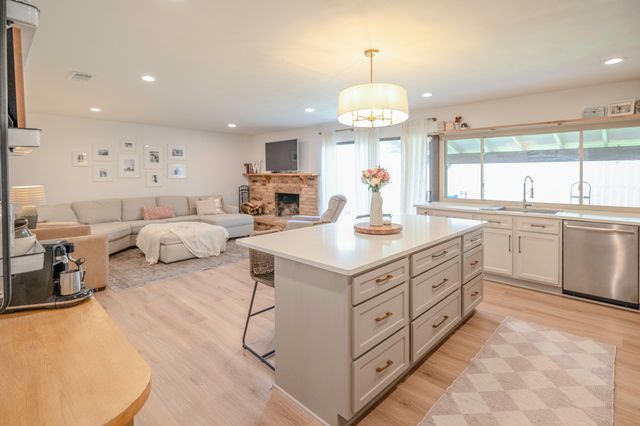 2207 Marble Falls Drive, Carrollton, TX 75007