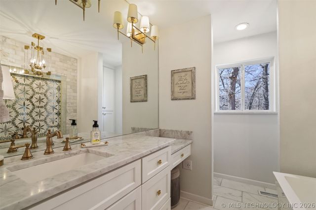 2232 Gershwin Drive, Durant, OK 74701