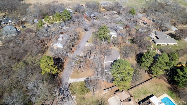 2232 Gershwin Drive, Durant, OK 74701