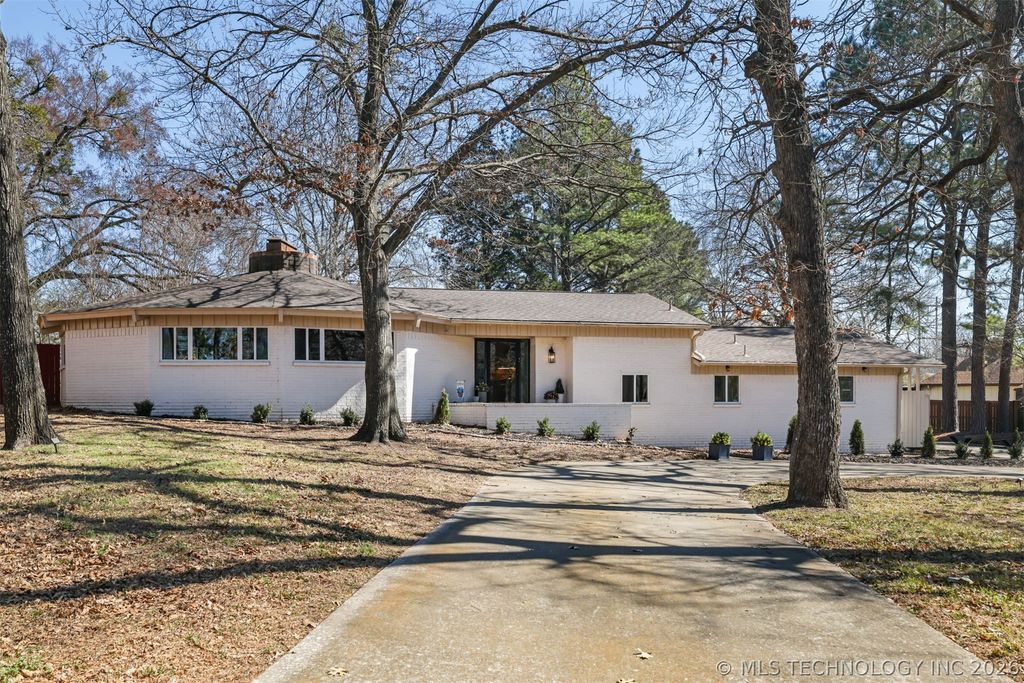 2232 Gershwin Drive, Durant, OK 74701