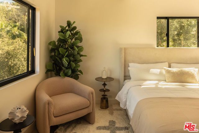 7802 Torreyson Drive, Los Angeles, CA 90046