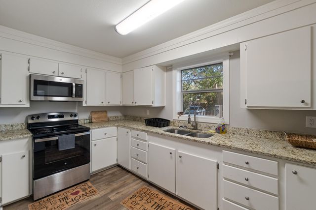 418 S 12th Ave., Hattiesburg, MS 39401