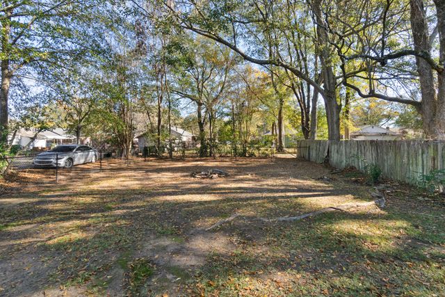 418 S 12th Ave., Hattiesburg, MS 39401