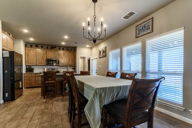 250 Poinsetta Drive, Palmer, TX 75152