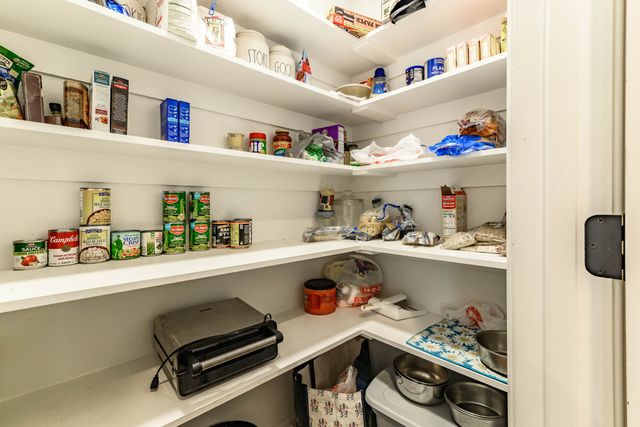 250 Poinsetta Drive, Palmer, TX 75152