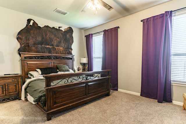 250 Poinsetta Drive, Palmer, TX 75152