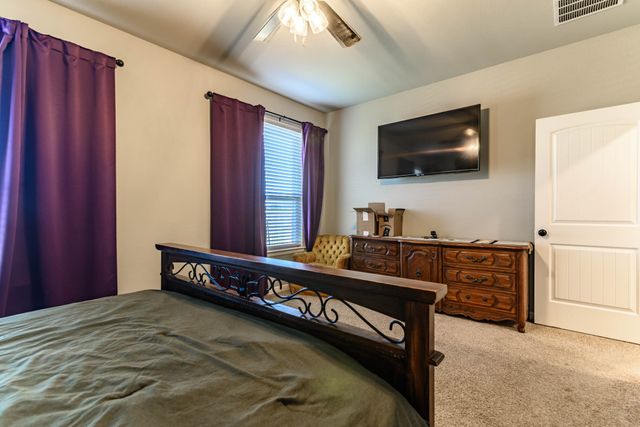 250 Poinsetta Drive, Palmer, TX 75152