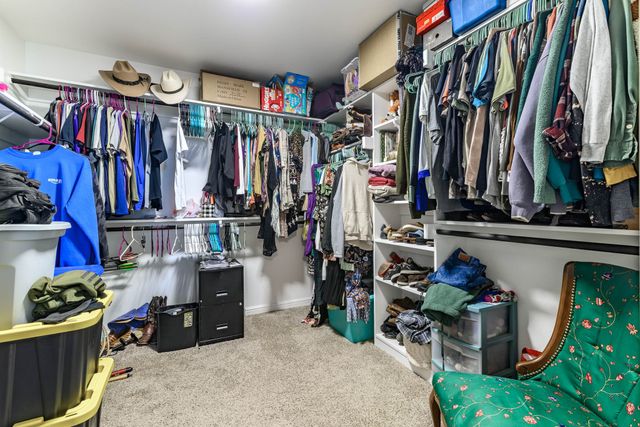 250 Poinsetta Drive, Palmer, TX 75152