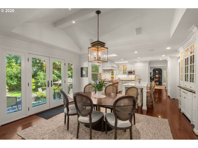17084 CANAL Cir, Lake Oswego, OR 97035