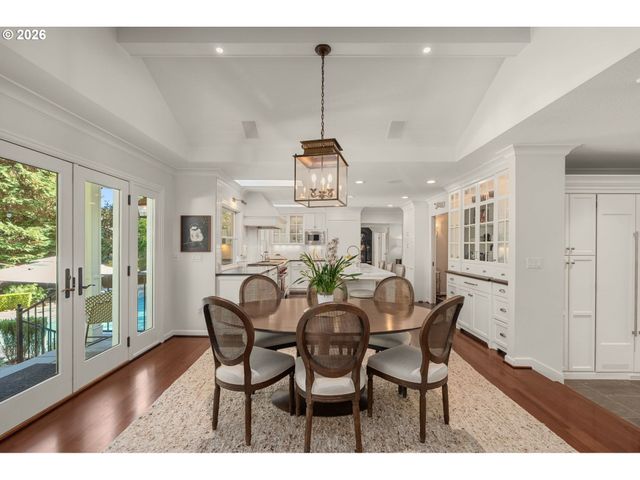 17084 CANAL Cir, Lake Oswego, OR 97035