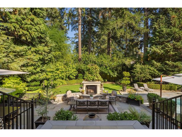 17084 CANAL Cir, Lake Oswego, OR 97035