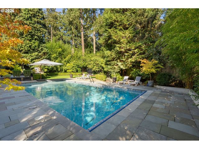17084 CANAL Cir, Lake Oswego, OR 97035