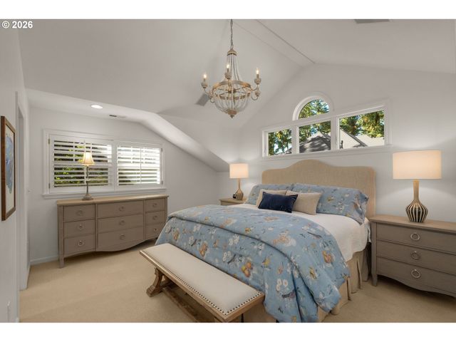 17084 CANAL Cir, Lake Oswego, OR 97035