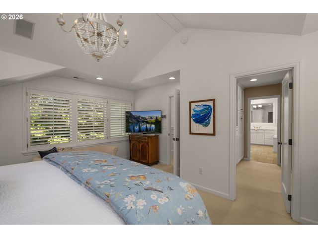 17084 CANAL Cir, Lake Oswego, OR 97035
