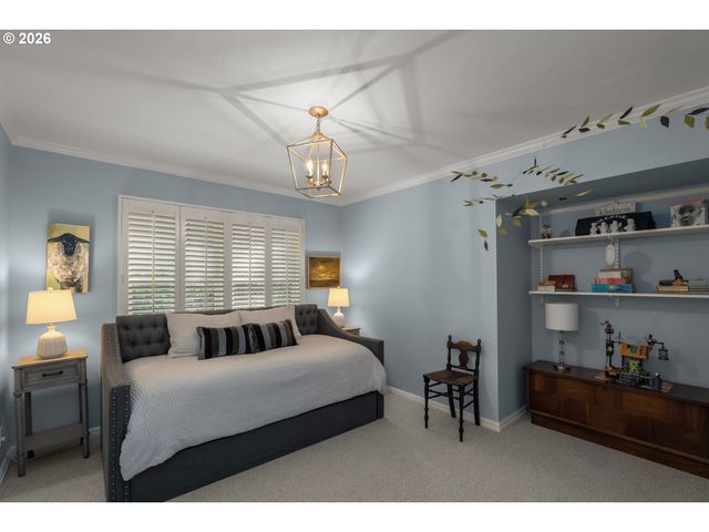 17084 CANAL Cir, Lake Oswego, OR 97035