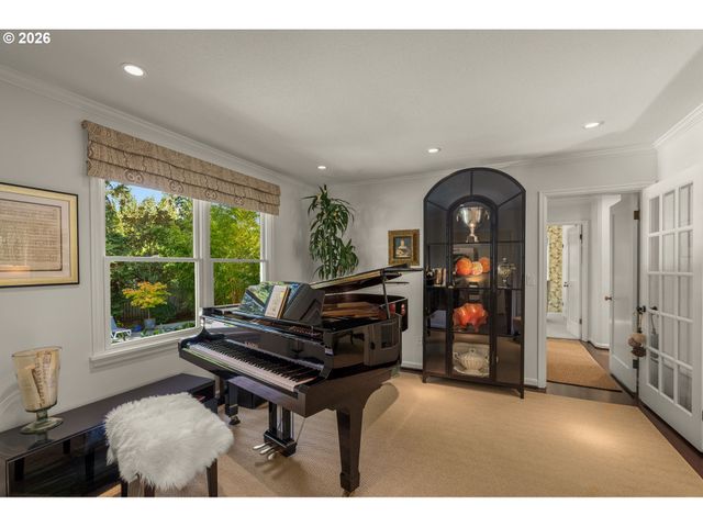 17084 CANAL Cir, Lake Oswego, OR 97035