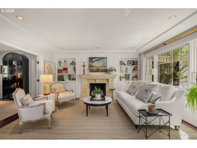 17084 CANAL Cir, Lake Oswego, OR 97035