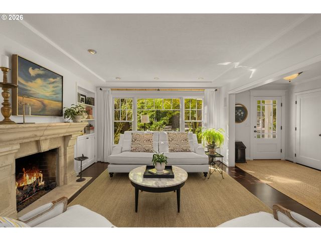 17084 CANAL Cir, Lake Oswego, OR 97035