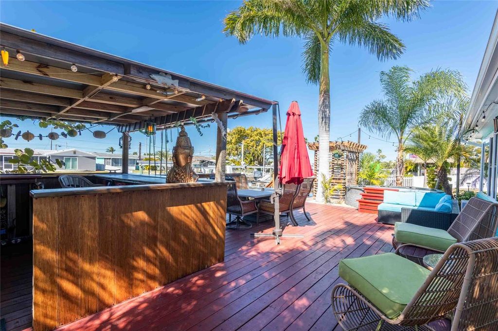 Image 28 of property listing at 4925 BONITO DRIVE, New Port Richey, FL 34652