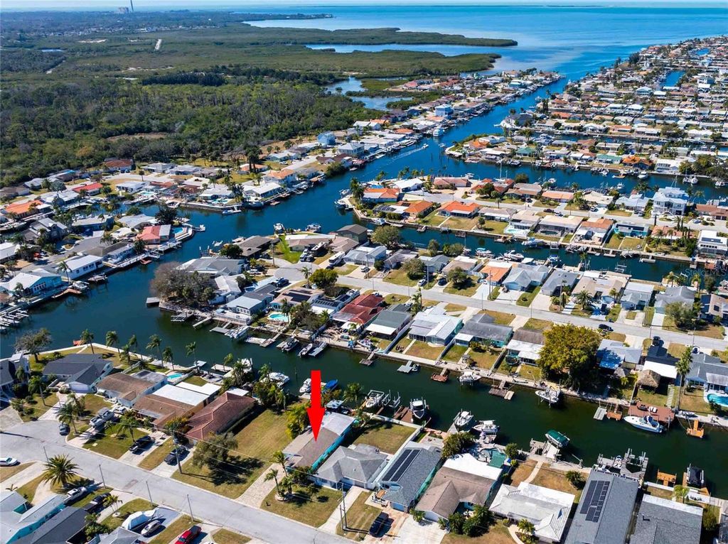 Image 45 of property listing at 4925 BONITO DRIVE, New Port Richey, FL 34652