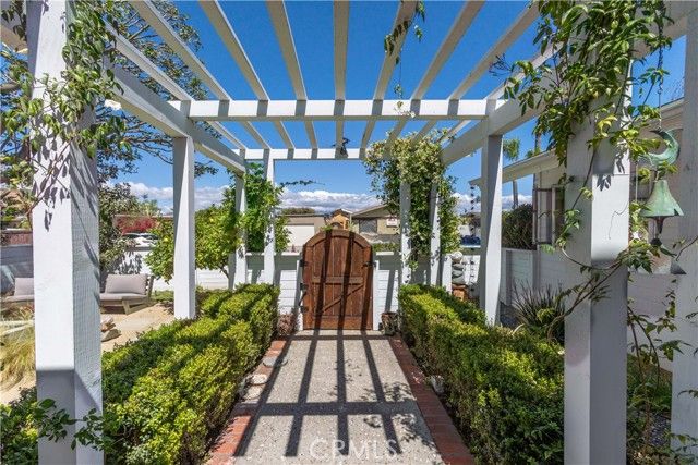 3175 Mountain View Drive, Laguna Beach, CA 92651