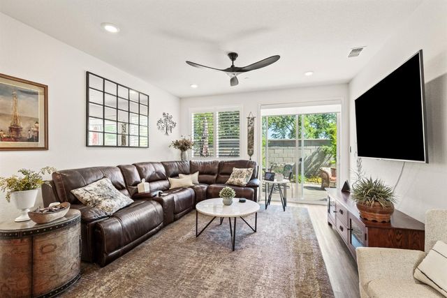 1627 Carson River Loop, Lincoln, CA 95648