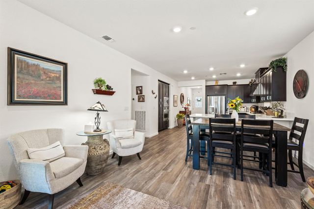 1627 Carson River Loop, Lincoln, CA 95648
