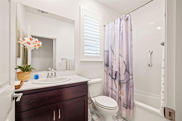 1627 Carson River Loop, Lincoln, CA 95648