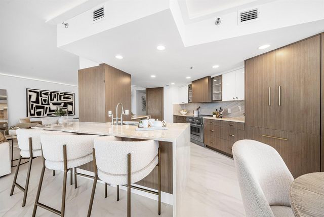 525 S S Flagler Drive 23a, West Palm Beach, FL 33401