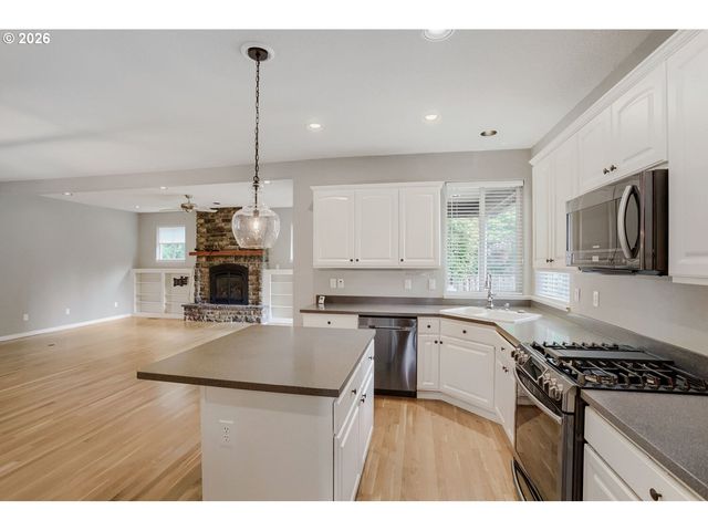 10544 Sw SUNNYSIDE Dr, Wilsonville, OR 97070