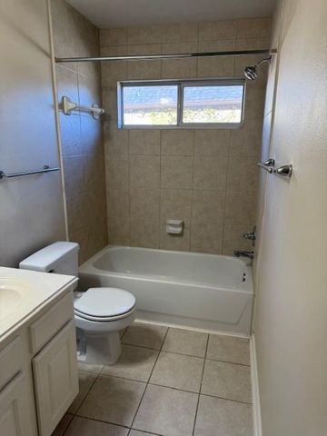 1528 Mesa Verde Drive, League City, TX 77573