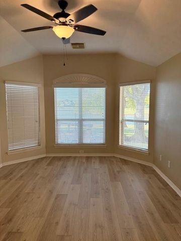 1528 Mesa Verde Drive, League City, TX 77573